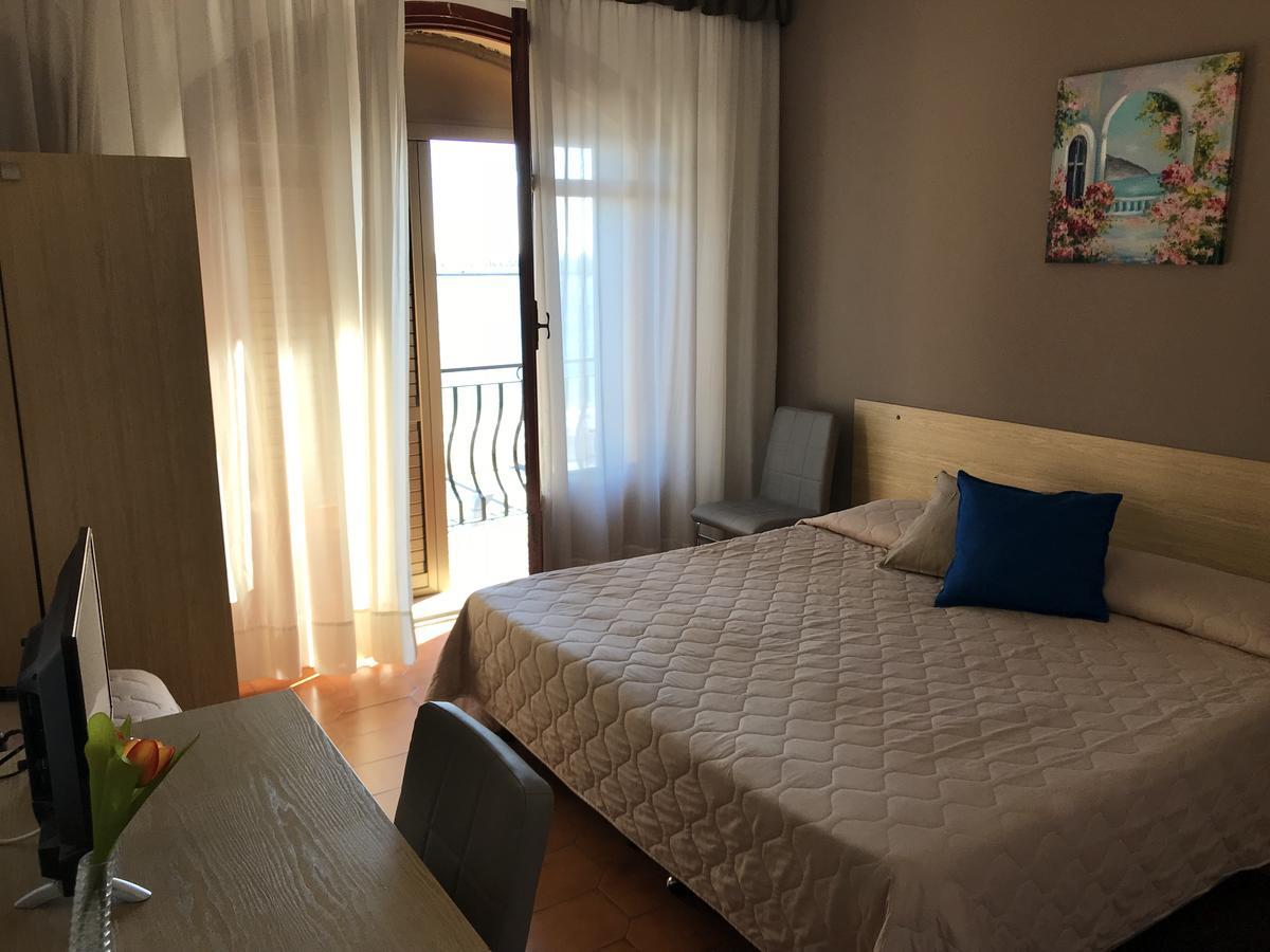 Hotel La Sirenetta Giardini-Naxos Exterior foto